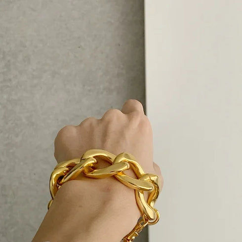 luxe chain brace